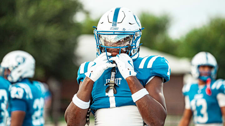 2027 4-Star linebacker Kaden Henderson 2027 4-Star linebacker Kaden Henderson