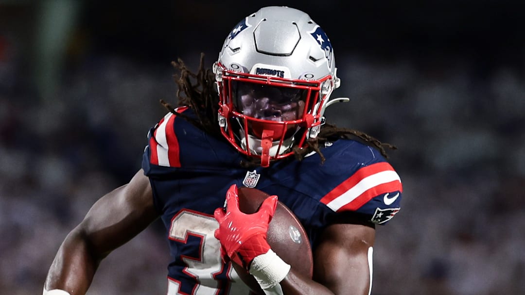 New England Patriots v Buffalo Bills - NFL 2025