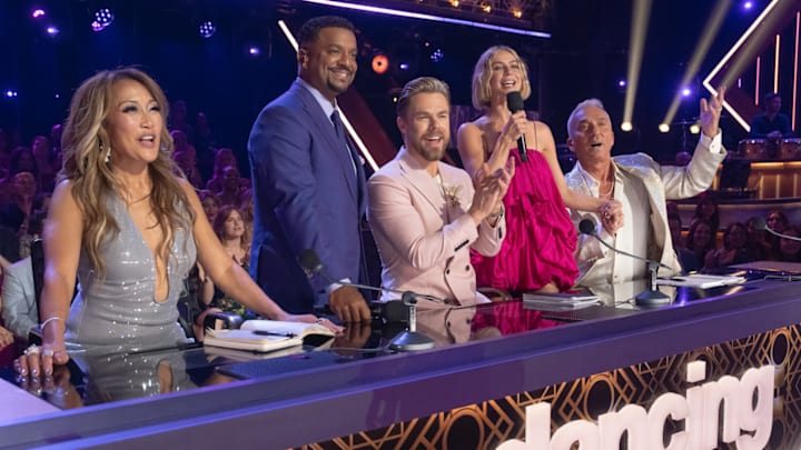 CARRIE ANN INABA, ALFONSO RIBEIRO, DEREK HOUGH, JULIANNE HOUGH, BRUNO TONIOLI CARRIE ANN INABA, ALFONSO RIBEIRO, DEREK HOUGH, JULIANNE HOUGH, BRUNO TONIOLI
