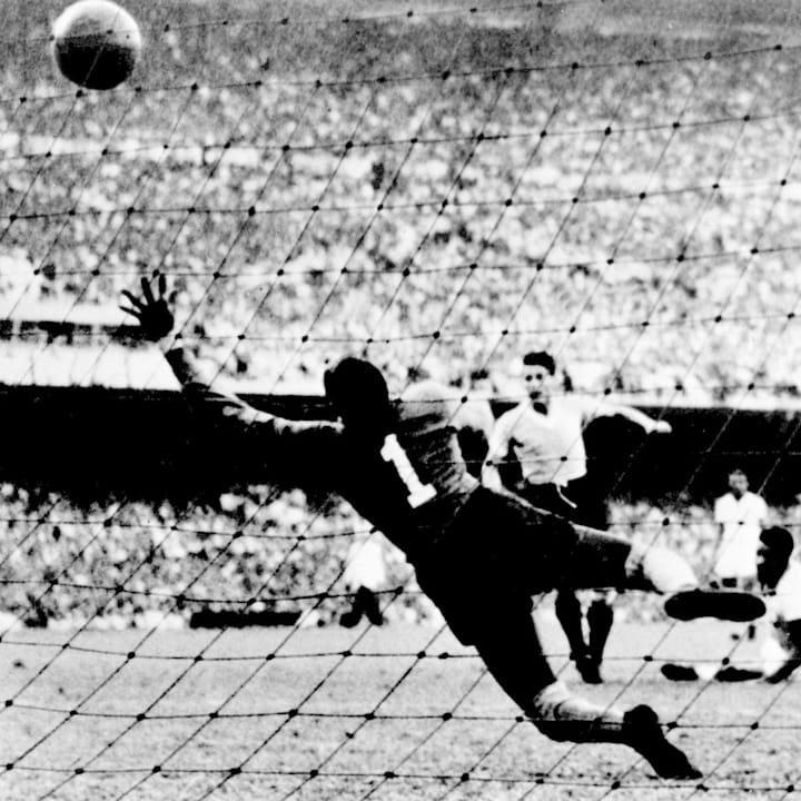 Uruguayan forward Juan Alberto Schiaffin