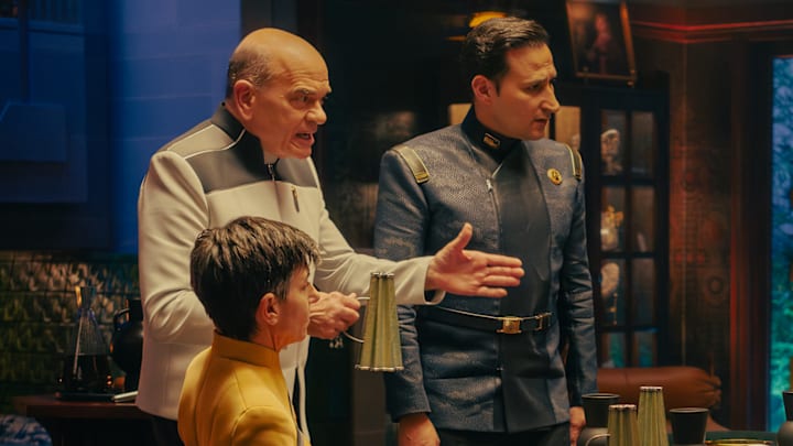 L-R: Robert Picardo as The Doctor, Tig Notaro as Reno, Raoul Bhaneja as Commander Kelric, and Holly Hunter as Captain Nahla Ake in season 1, episode 5, of Star Trek: Starfleet Academy streaming on Paramount+. Photo Credit: Brooke Palmer/Paramount+