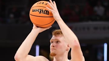 Mar 13, 2025; Indianapolis, IN, USA; Indiana Hoosiers forward Luke Goode (10) shoots during the second half against the Oregon Ducks at Gainbridge Fieldhouse. Mandatory Credit: Robert Goddin-Imagn Images