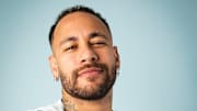 Neymar volta ao Santos após mais de uma década longe do Brasil