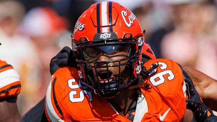 Oklahoma State Cowboys defensive end Jaleel Johnson