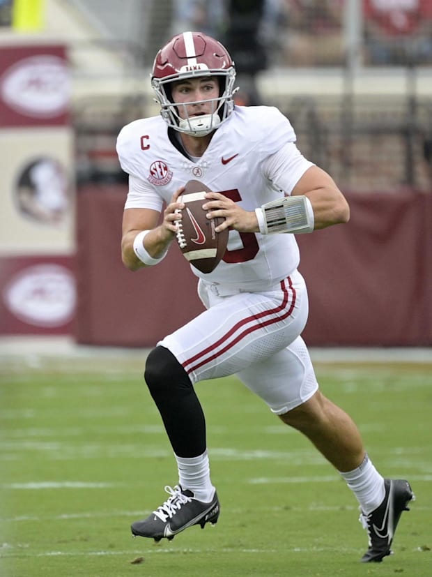 College football rankings: AP top 25 teams moving up, down in Week 2