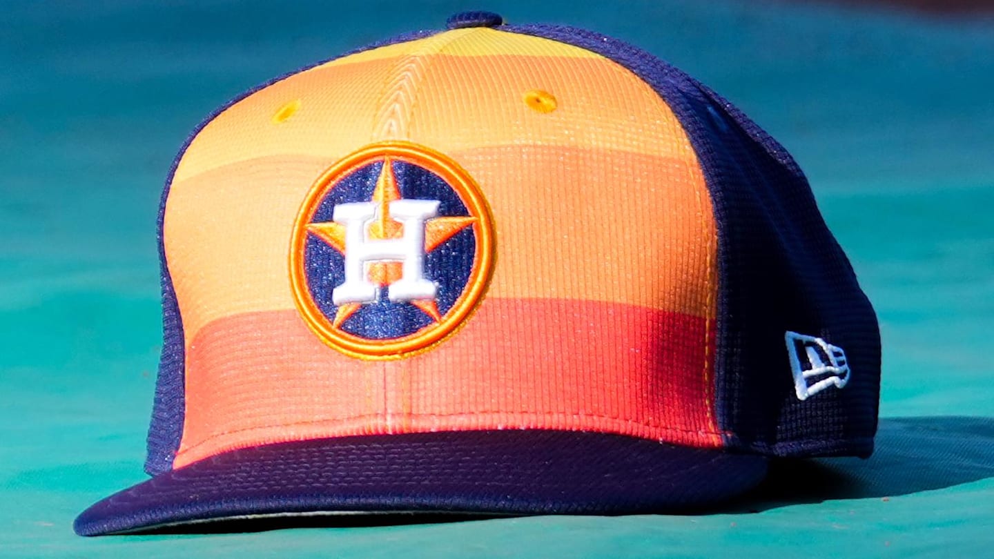 Astros Expected to Lose Ace Valdez in Free Agency to Multiple MLB Teams