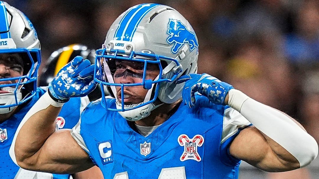 Detroit Lions wide receiver Amon-Ra St. Brown (14) celebrates a first down against Pittsburgh Steelers 