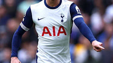 Tottenham's vice-captain and starter may lose his spot in Ange Postecoglou's team, says pundit.