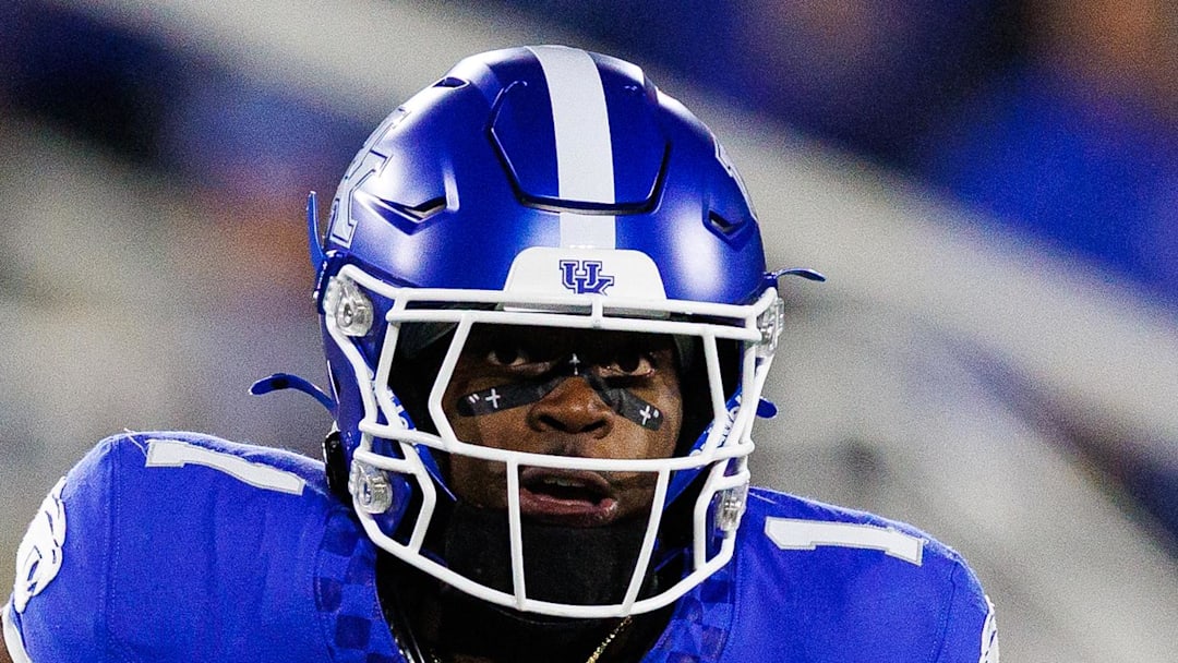 Kentucky Wildcats wide receiver Kendrick Law (1).