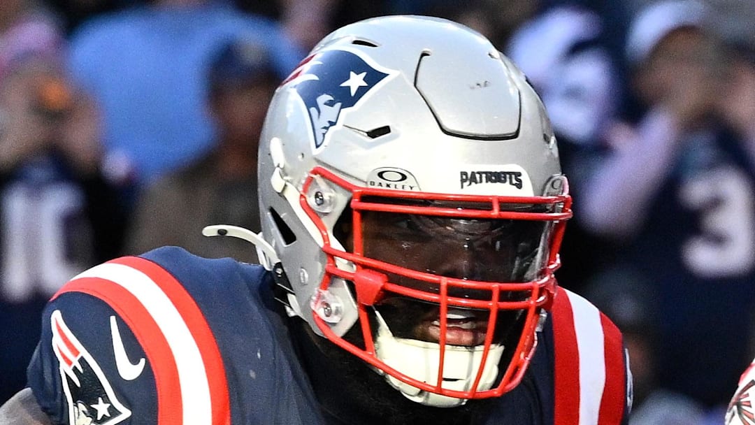 Nov 2, 2025; Foxborough, Massachusetts, USA; New England Patriots offensive tackle Morgan Moses (76) blocks Atlanta Falcons linebacker Arnold Ebiketie (17) during the second half at Gillette Stadium. Mandatory Credit: Eric Canha-Imagn Images Nov 2, 2025; Foxborough, Massachusetts, USA; New England Patriots offensive tackle Morgan Moses (76) blocks Atlanta Falcons linebacker Arnold Ebiketie (17) during the second half at Gillette Stadium. Mandatory Credit: Eric Canha-Imagn Images
