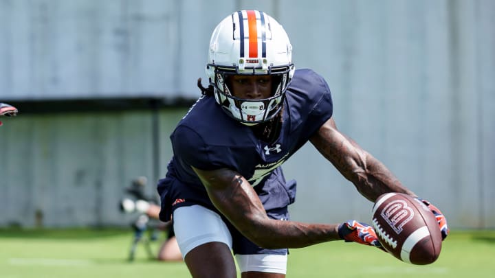 Auburn Tigers Transfer WR Takes on Leadership Role