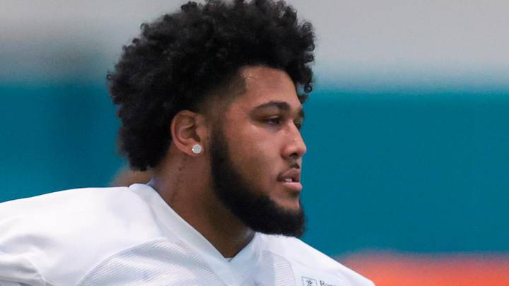 Miami Dolphins guard Kadyn Proctor