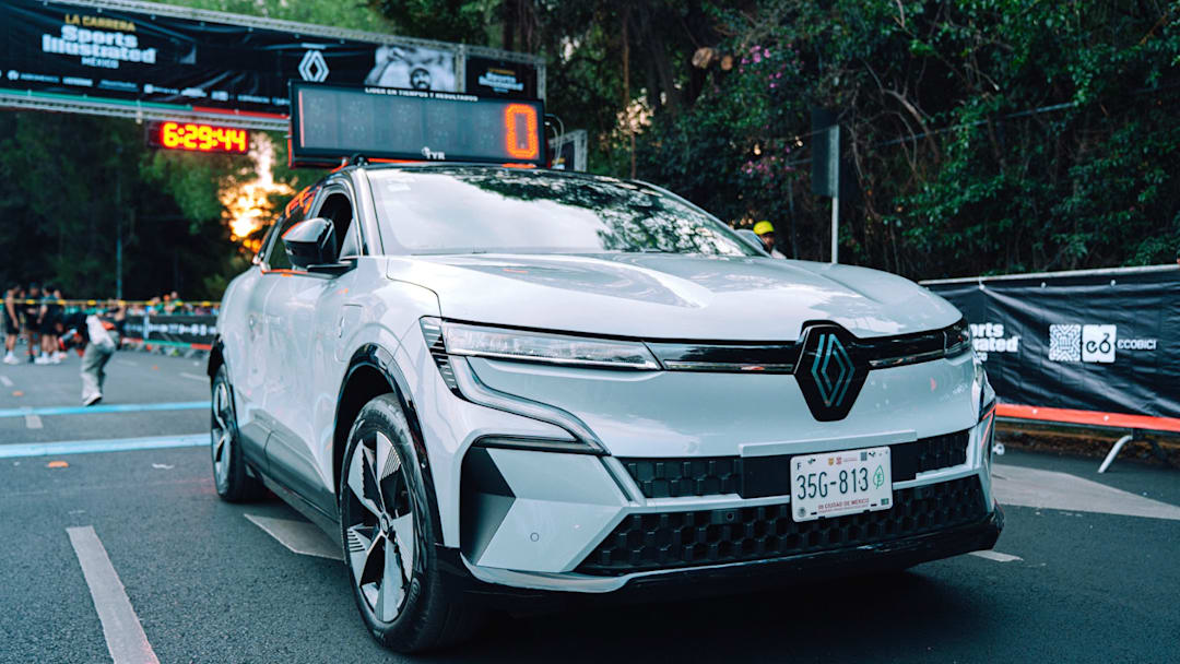 La propuesta de movilidad sustentable de Megane E-Tech 100% eléctrico fue una pieza clave de la Carrera Sports Illustrated México powered by Renault.