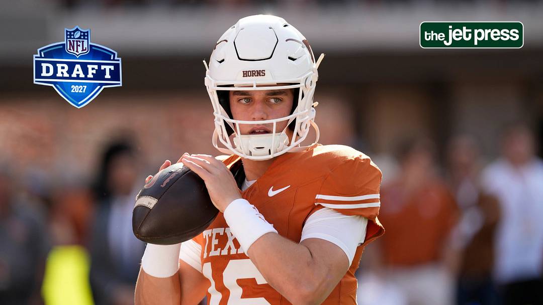 Texas Longhorns quarterback Arch Manning
