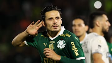 Raphael Veiga marcou em dose dupla e Palmeiras ganhou