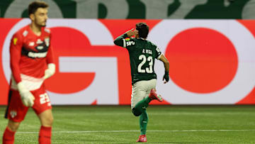 Raphael Veiga fez o único gol no Choque-Rei do Allianz Parque