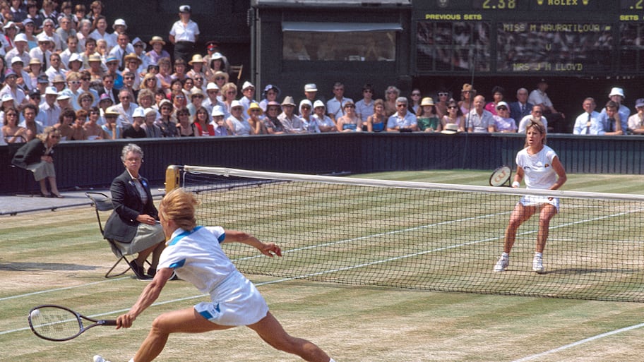 Navratilova won the ’84 Wimbledon final in straight sets.