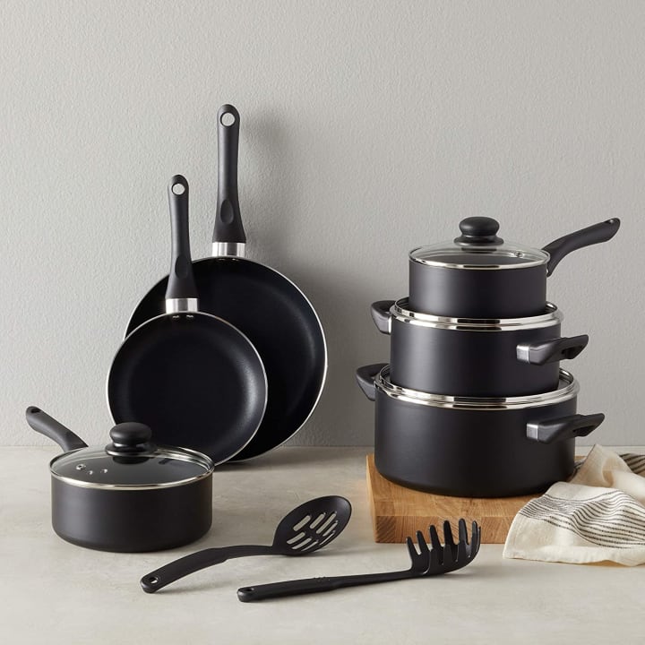 Best Amazon Basics deals: Amazon Basics 15-Piece Non-Stick Cookware Set