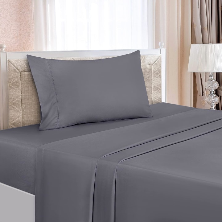 Must-have products for dorm rooms: Utopia Bedding Twin XL Sheets