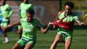 Felipe Anderson em treino no Palmeiras.