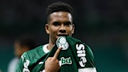 Jovem de 18 anos soma 14 participações em gols em 30 jogos neste ano