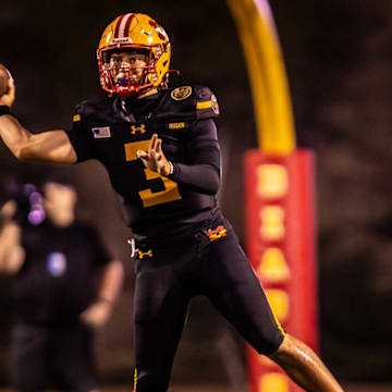Mission Viejo QB Luke Fahey fires a sidearm throw against Folsom on Sept. 5, 2025.
