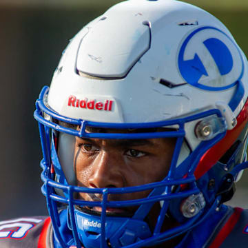 Dickinson finished the regular season with a 10-0 mark and is in the Class 6A Division I bracket.