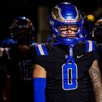 Santa Margarita prepares to take the field at the Rose Bowl in the CIF Southern Section Division 1 final against Corona Centennial.