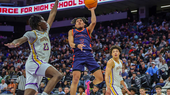 Roosevelt senior PG Myles Walker (2) goes up for two of his 15 points in his team's 80-60 win over Riordan for the California (CIF) Open Division title 3-15-25 at Golden 1 Center, home of the NBA's Sacramento Kings. Walker's Roosevelt team was the obvious choice as top-ranked team in the High Schools On SI final Top 25 state rankings. 