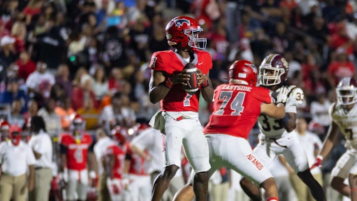 North Shore quarterback Kaleb Maryland drops back against Summer Creek on November 7, 2025.