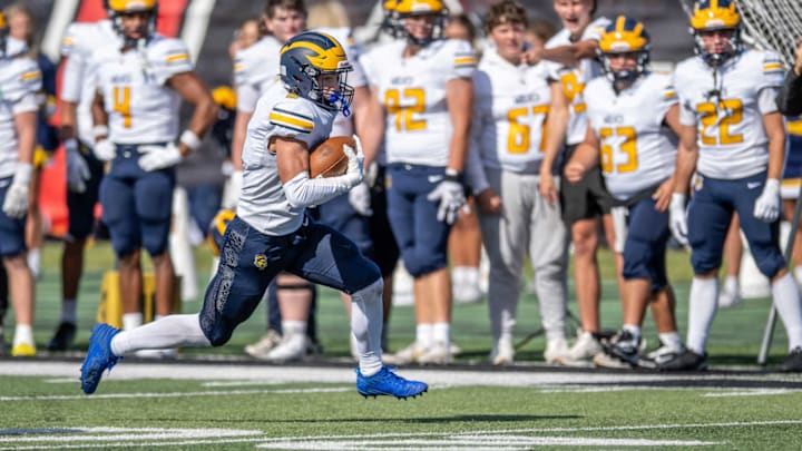 No. 14 Clarkston defeated Lake Orion on Friday night with a final score of 42-21.