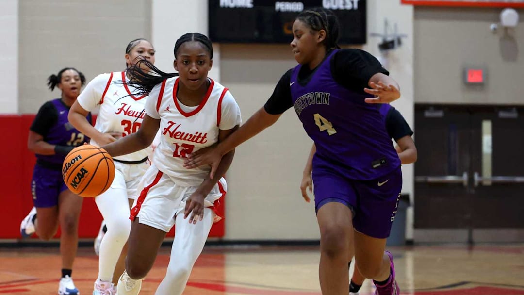 Hewitt-Trussville vs Hueytown from Dec. 12, 2025