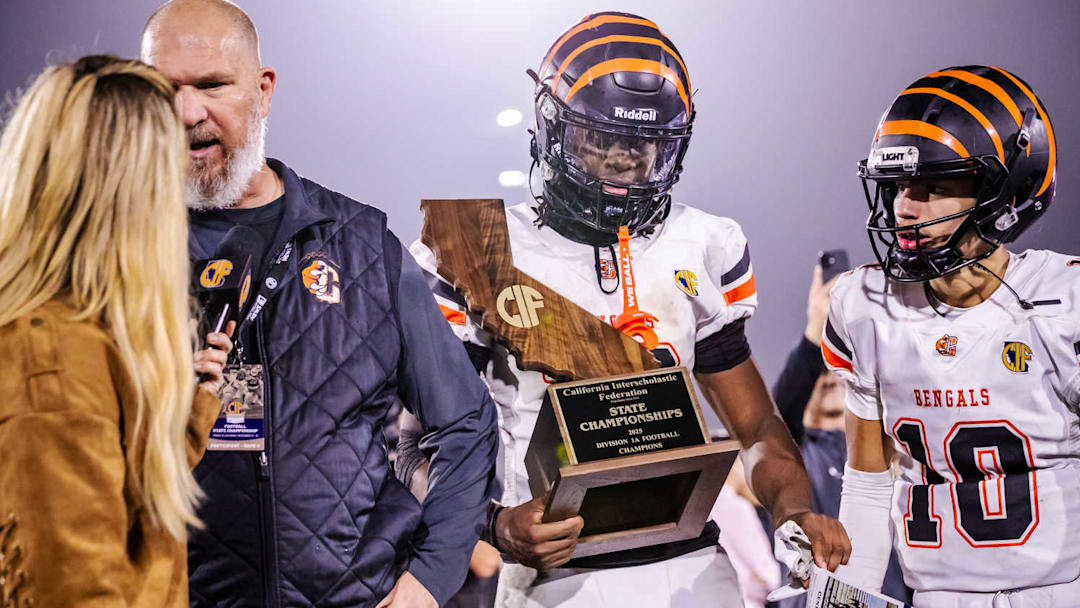 Fresno's Central East wins the CIF State Division 1-A final after beating Oxnard Pacifica 42-28 at Saddleback College.
