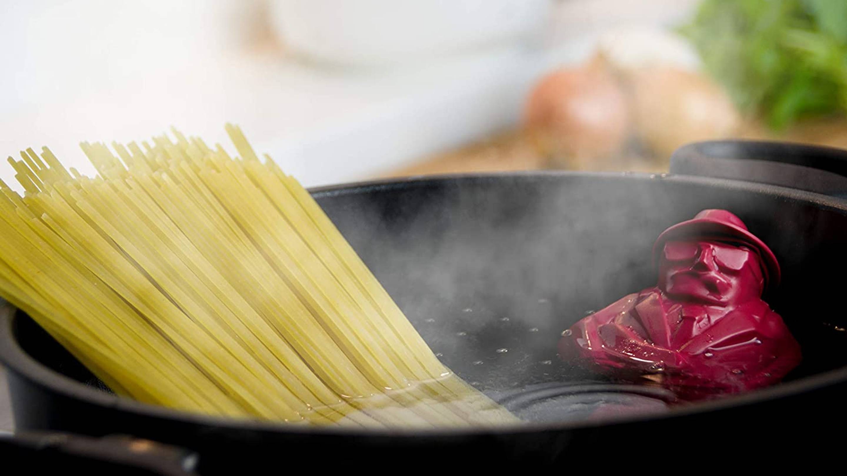 This Cute Pasta Timer Sings Italian Ballads When Your Spaghetti Is Ready