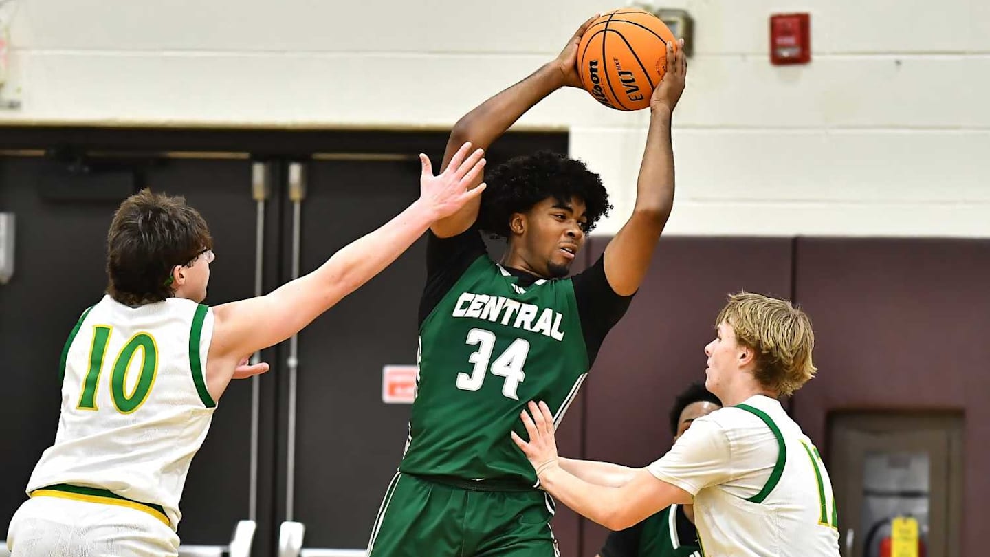 Illinois high school boys basketball final scores, results — December 16, 2025