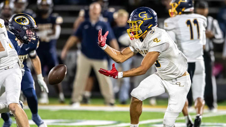 Grand Ledge looks to upset the No. 2 Detroit Catholic Central Shamrocks on Friday night at 7:00 p.m. Grand Ledge looks to upset the No. 2 Detroit Catholic Central Shamrocks on Friday night at 7:00 p.m.