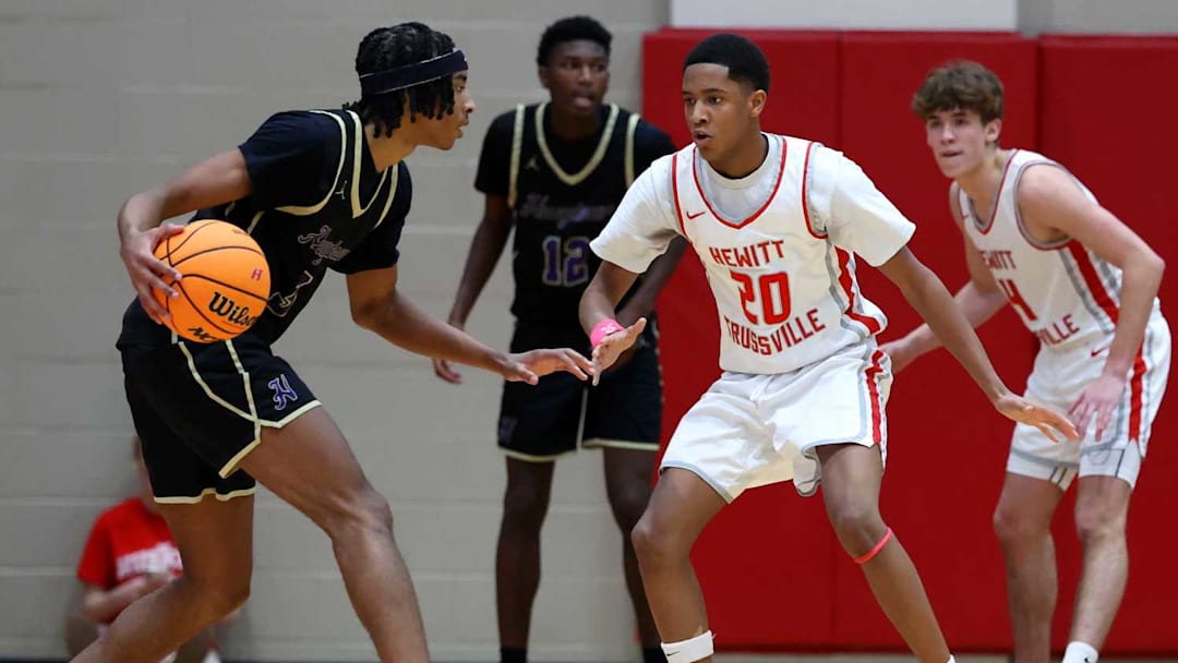 Hewitt-Trussville vs Hueytown from Dec. 12, 2025