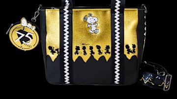 Peanuts 75th Anniversary Snoopy Gang Tote Bag With Coin Bag
