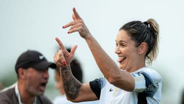 Gabi Zanotti marcou um gol neste domingo