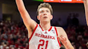 Nebraska forward Pryce Sandfort scored 26 points in the first half, shooting 10-for-13 against the Fighting Illini. 