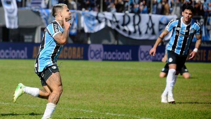 Soteldo marcou o primeiro gol do Grêmio neste domingo, 21.