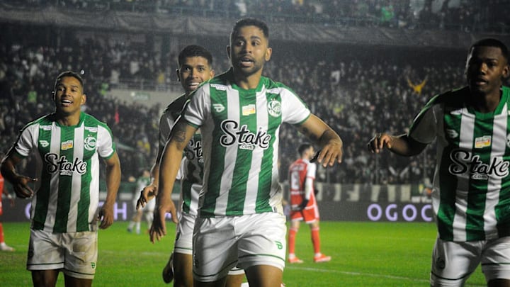 Rodrigo Sam, zagueiroi do Juventude em 2024
