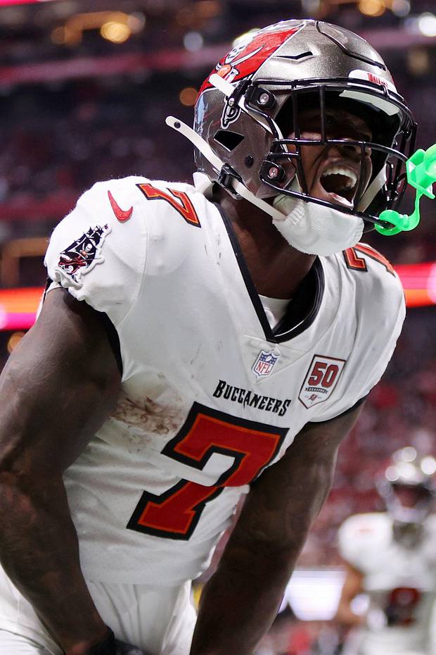 Oregon Ducks Tampa Bay Buccaneers Bucky Irving Injury Baker Mayfield College Football NFC South Big Ten NFL Draft Cardinals 