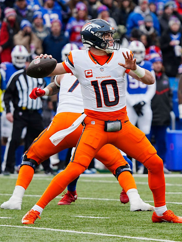 Denver Broncos quarterback Bo Nix (10).
