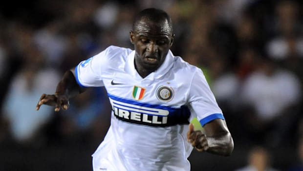 Inter Milan player Patrick Vieira (14) during the World Football Challenge against Chelsea at the Rose Bowl.