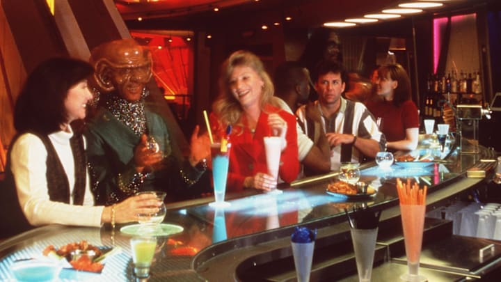 1998 Las Vegas, NV. Star Trek The Experience. Quark's Bar. Las Vegas Hilton. Paramount Parks/Las Veg