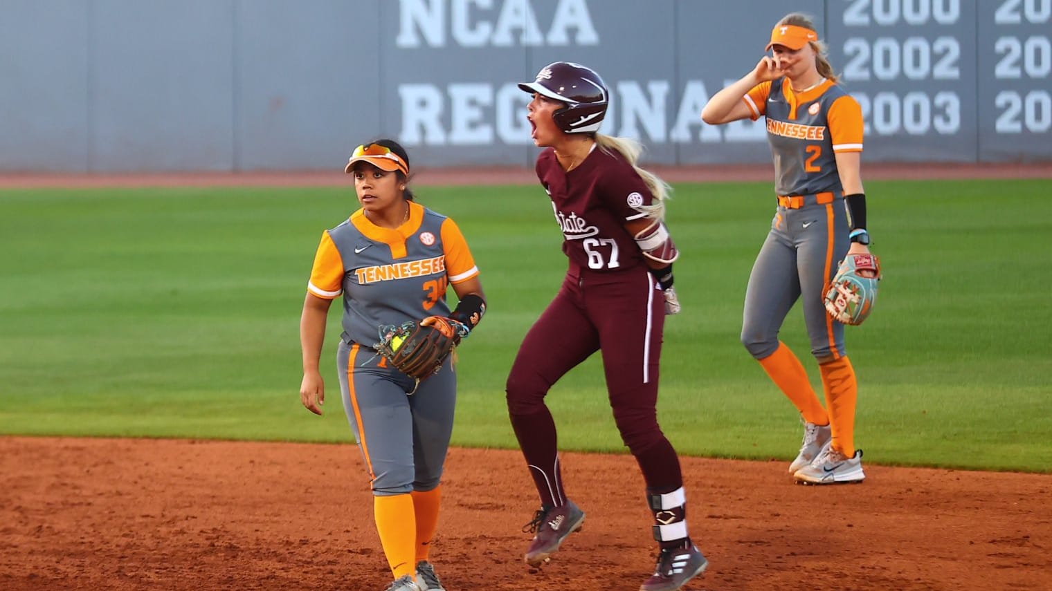 Mississippi State Upsets No. 4 Tennessee 9-1 with Historic Run-Rule Victory