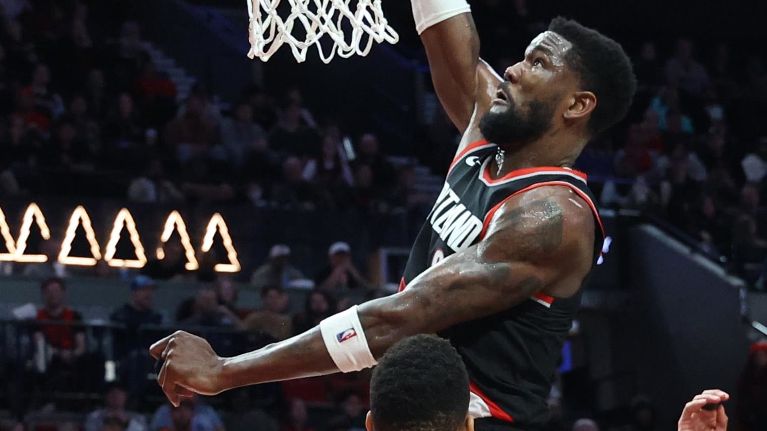 Deandre Ayton’s Breakthrough: Trail Blazers President Joe Cronin Applauds Late-Season Surge