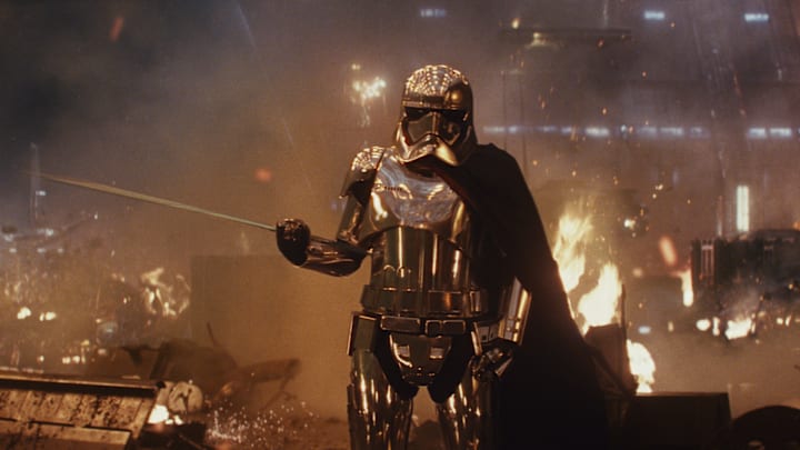 Star Wars: The Last Jedi..Captain Phasma (Gwendoline Christie) ..Photo: Lucasfilm Ltd. ..© 2017 Lucasfilm Ltd. All Rights Reserved.