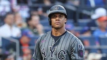Sep 20, 2025; New York City, New York, USA; New York Mets right fielder Juan Soto (22) walks back to the dugout after striking out to end the eighth inning against the Washington Nationals at Citi Field. Mandatory Credit: Wendell Cruz-Imagn Images